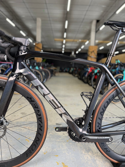 Trek Emonda SLR eTap Red Carbon Racefiets