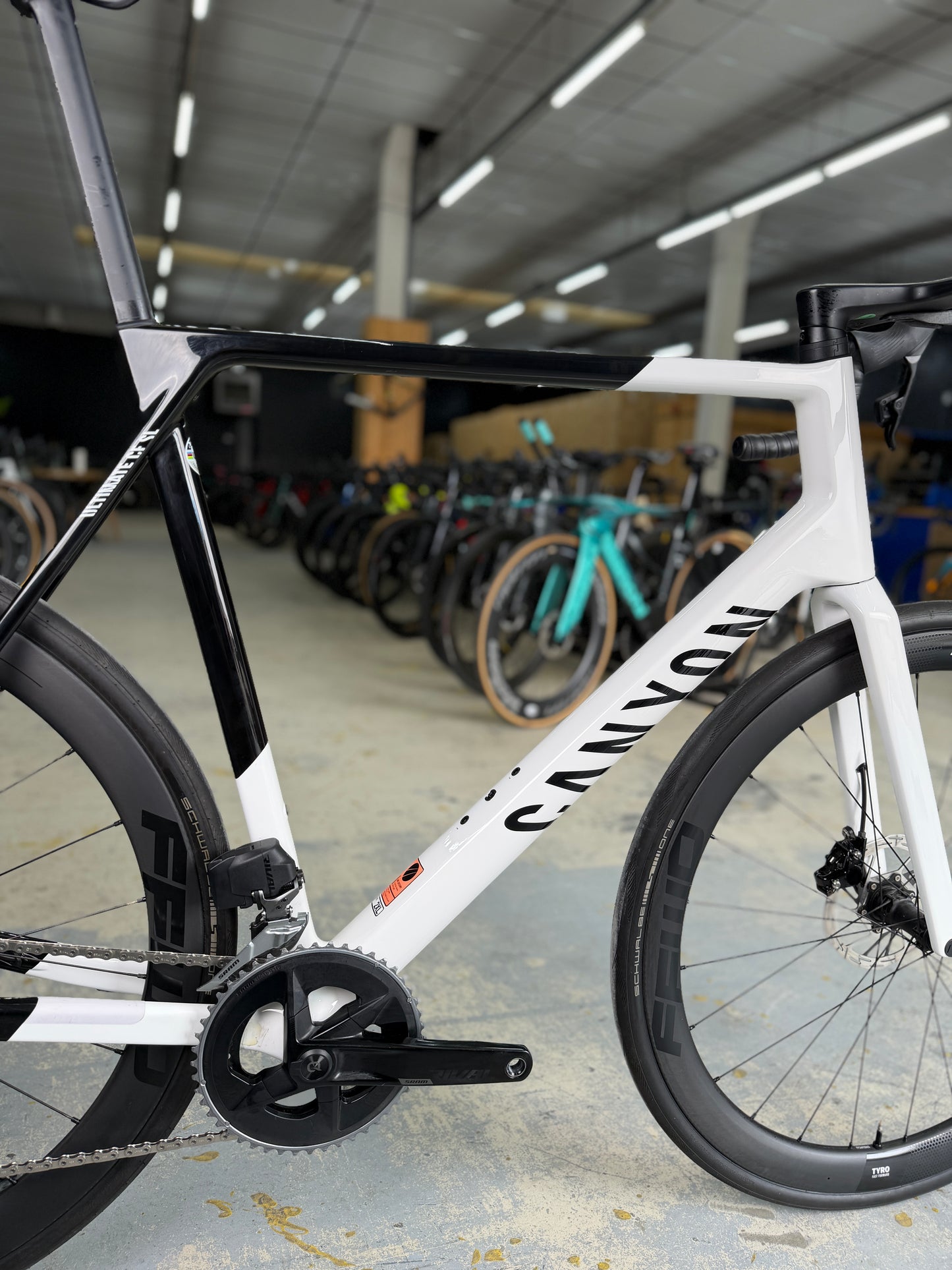 Canyon Ultimate CF SL AXS Carbon Racefiets