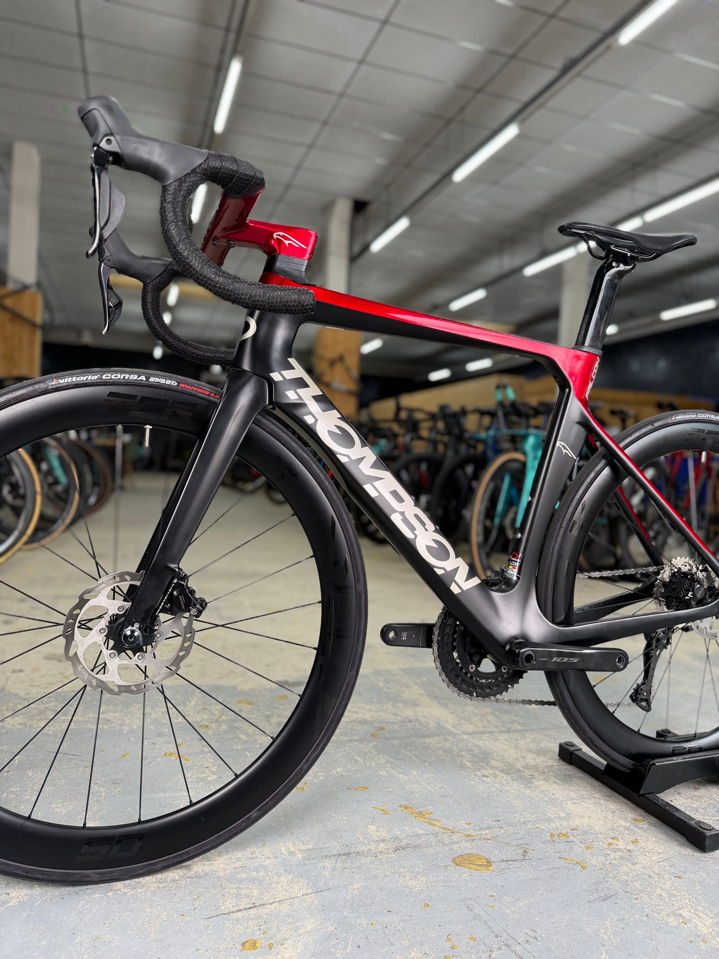 Thompson Falcon Di2 Carbon Racefiets