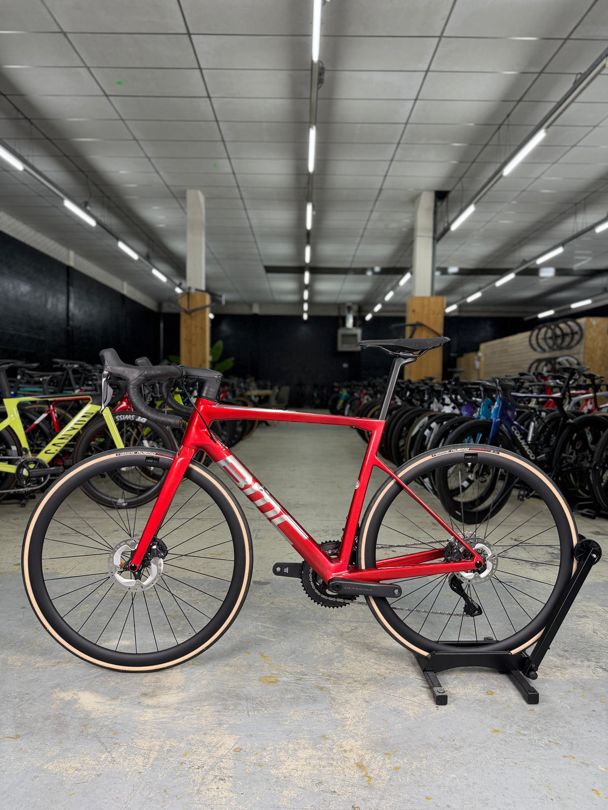 NIEUW BMC Teammachine SLR ONE Di2 Carbon Racefiets