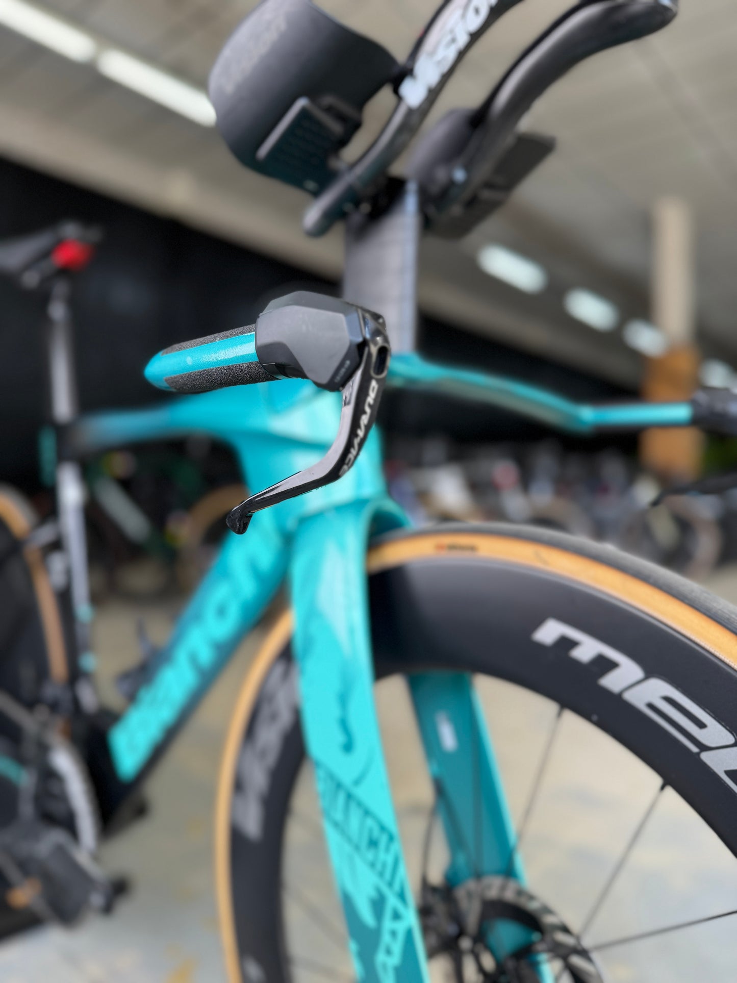 Bianchi Aquila RC Disc Di2 Carbon Road Bike