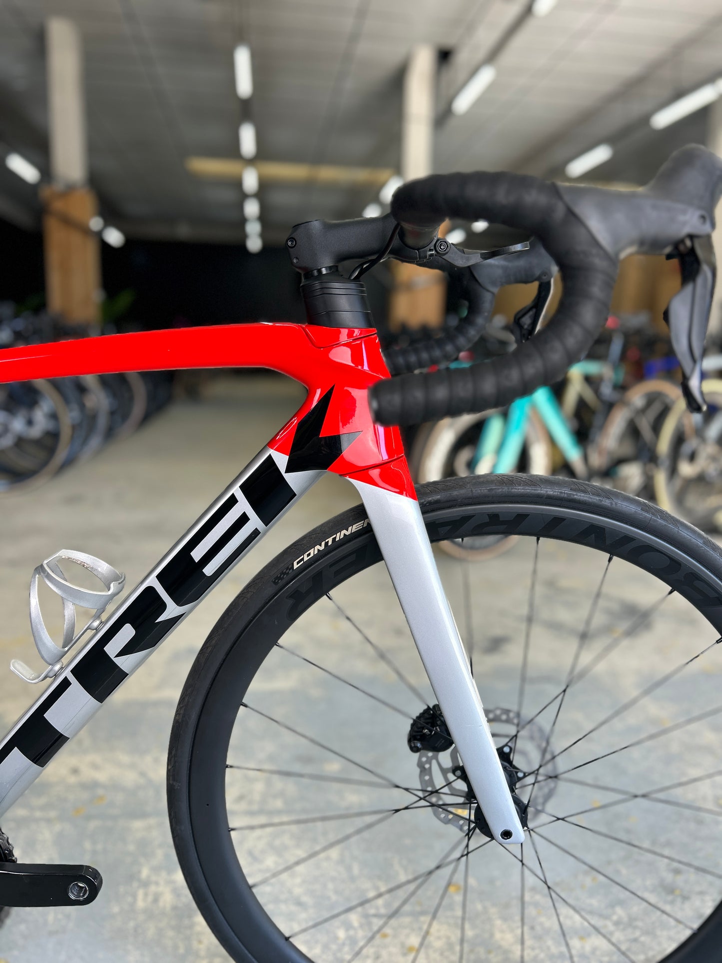 Trek Emonda SL6 Pro Di2 Carbon Road Bike