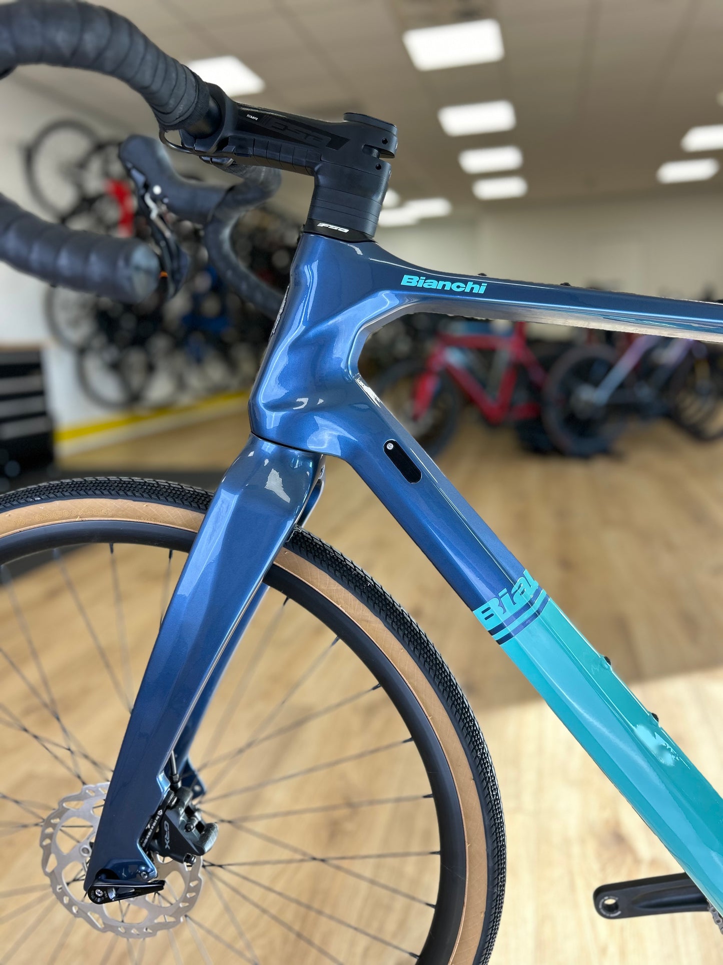 NIEUWE Bianchi Arcadex Carbon Gravel