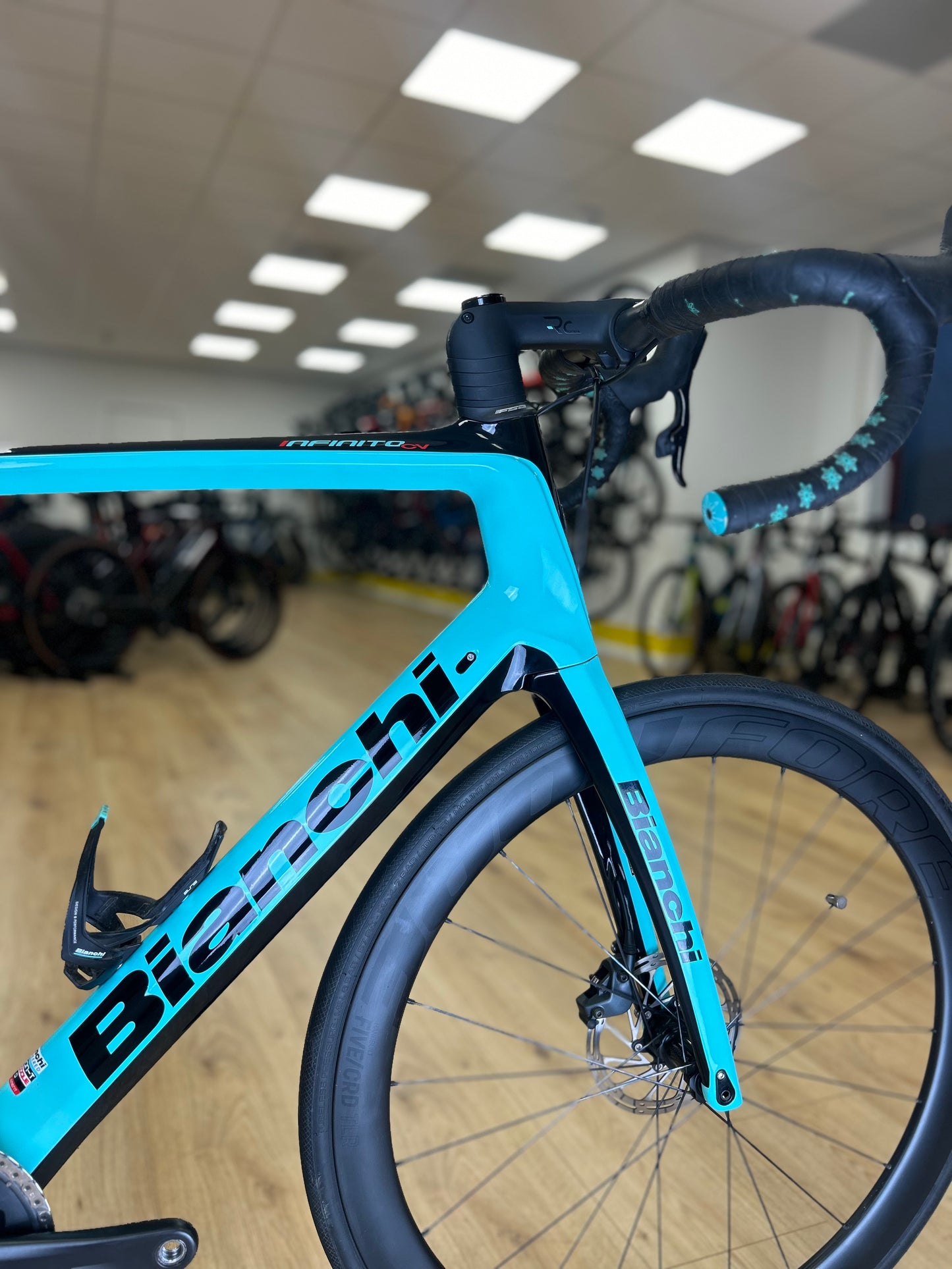 Bianchi Infinito CV Full Carbon Force AXS Racefiets