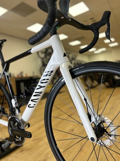 2024 500km Canyon Ultimate Di2 Carbon Racefiets