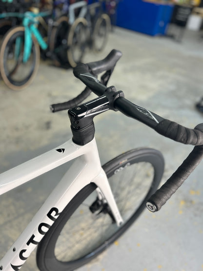 Showroom Factor O2 Di2 Carbon Racefiets