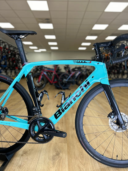 Bianchi Oltre Xr3 Di2 Disc Carbon Racefiets