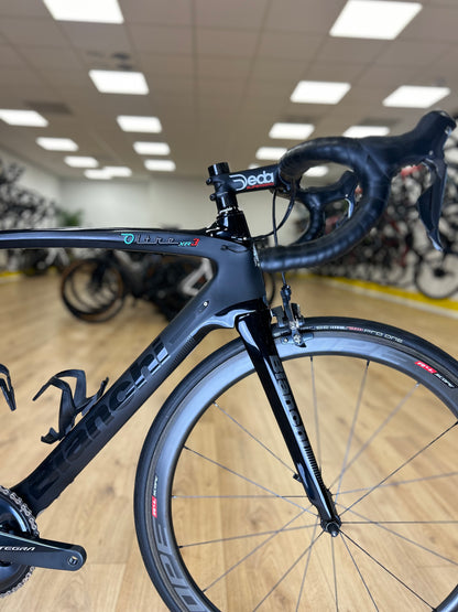 Bianchi Oltre xr3 CV Di2 Scope Carbon Racefiets