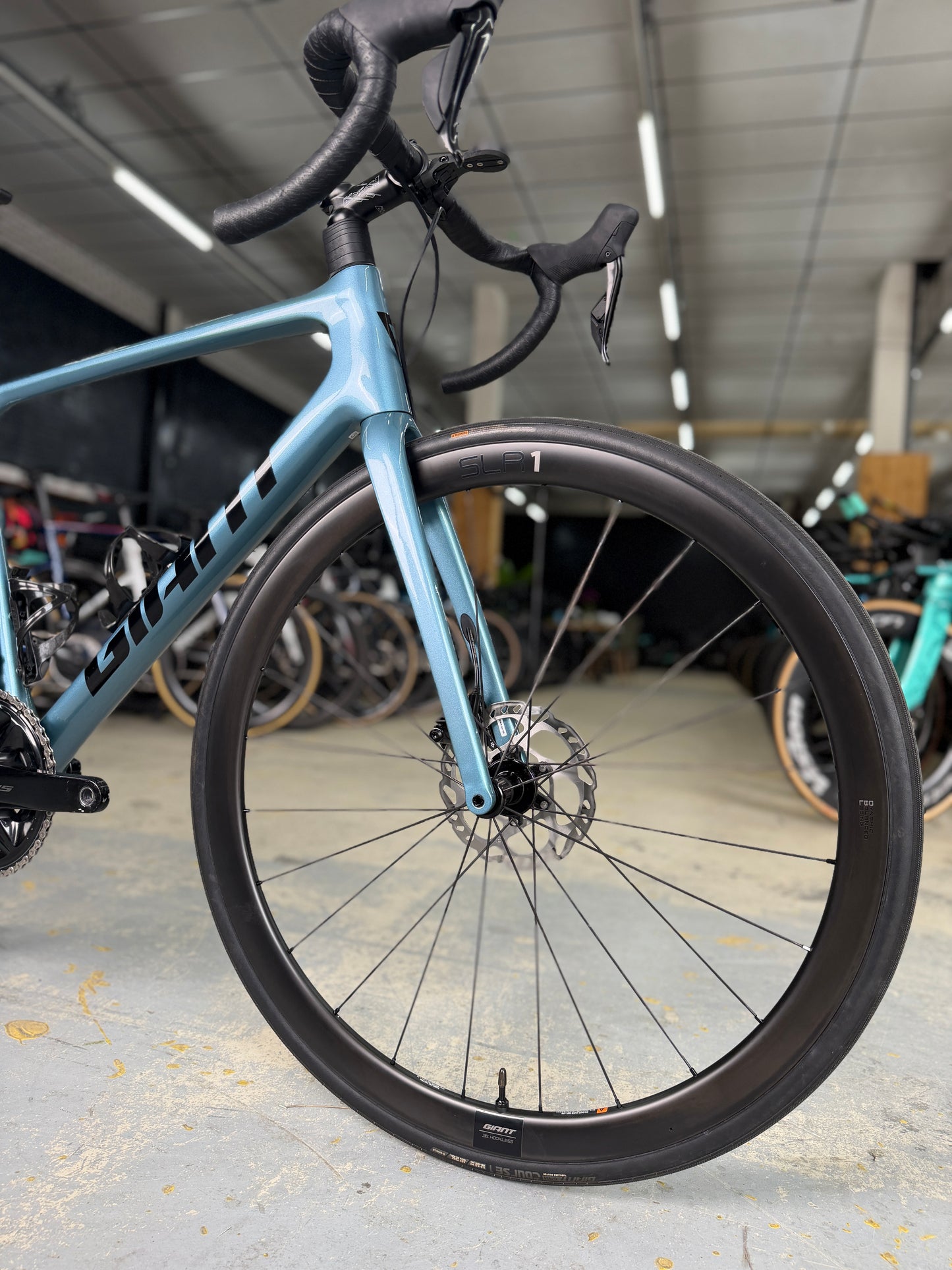 Giant TCR Advanced Pro Di2 Carbon Road Bike