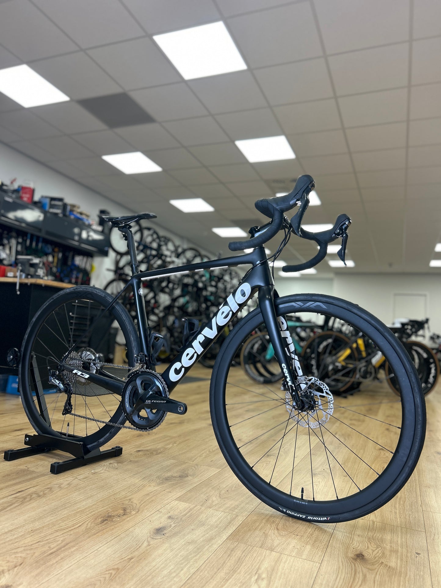 Cervelo R3 Carbon Road Bike