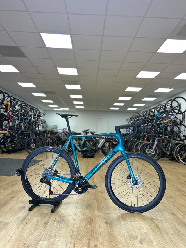 0km Showroom Model Orbea Orca M30iTEAM Di2 Carbon Racefiets