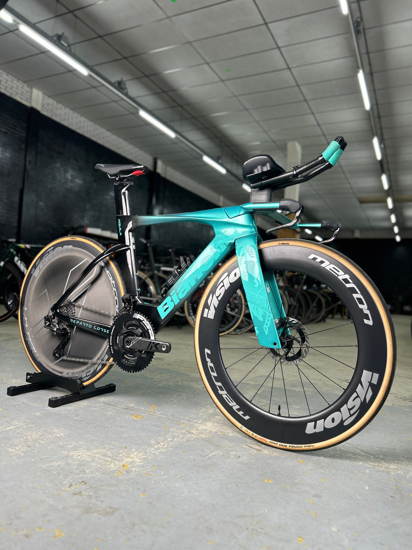 Bianchi Aquila RC Disc Di2 Carbon TT