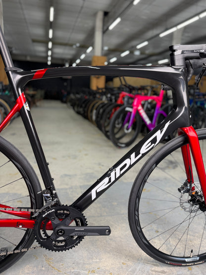 NIEUW Ridley Fenix SLiC Carbon Racefiets