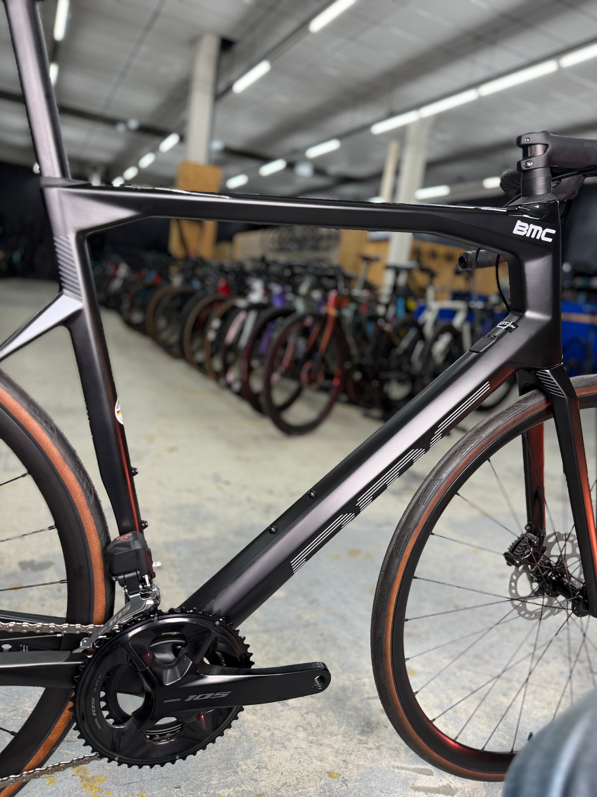 NIEUW BMC Roadmachine Five Di2 Carbon Racefiets