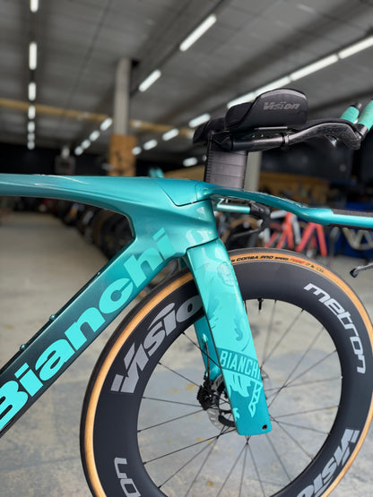 Bianchi Aquila RC Disc Di2 Carbon TT