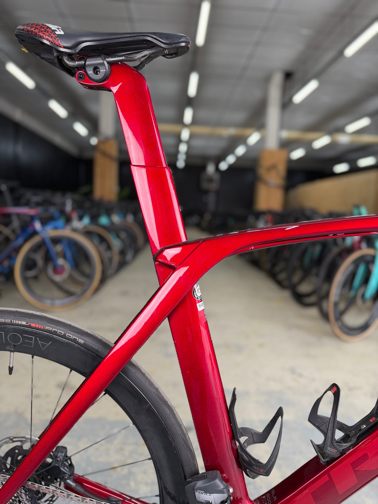 1000km Trek Madone SLR7 eTap Carbon Racefiets