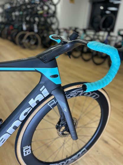 Bianchi Oltre RC Di2 Dura-Ace Carbon Racefiets