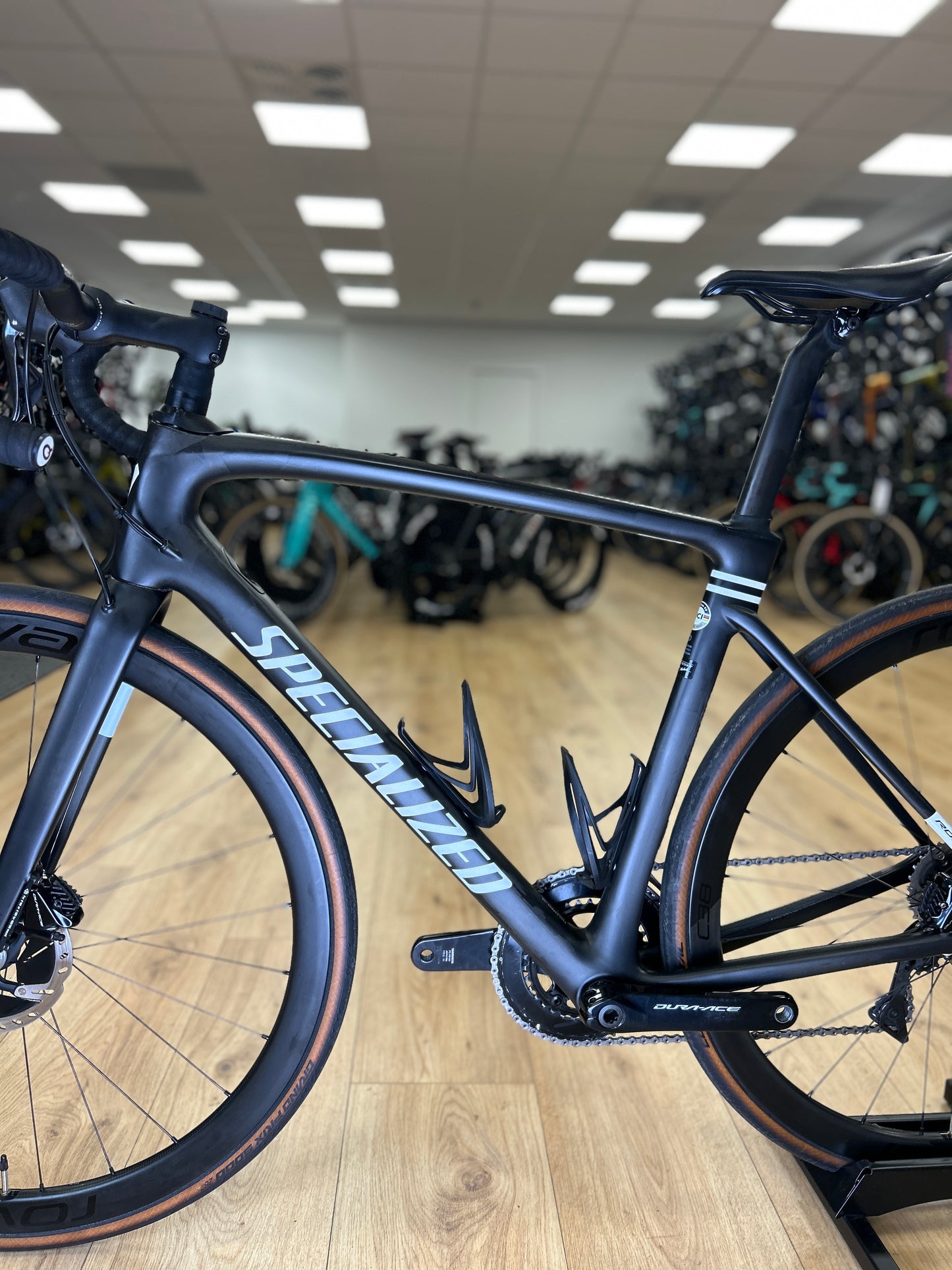 Specialized Roubaix Expert Di2 Carbon Road Bike