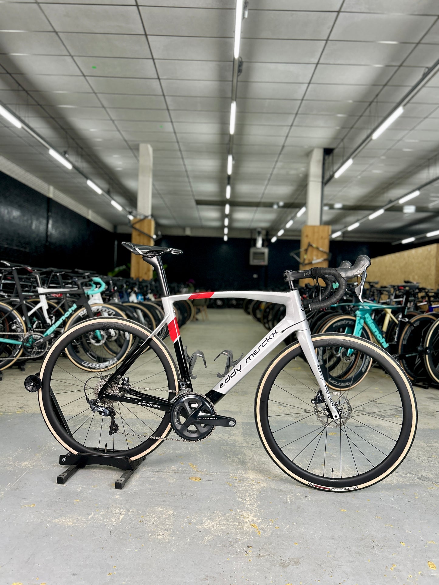 Eddy Merckx San Remo 76 Carbon Racing Bike