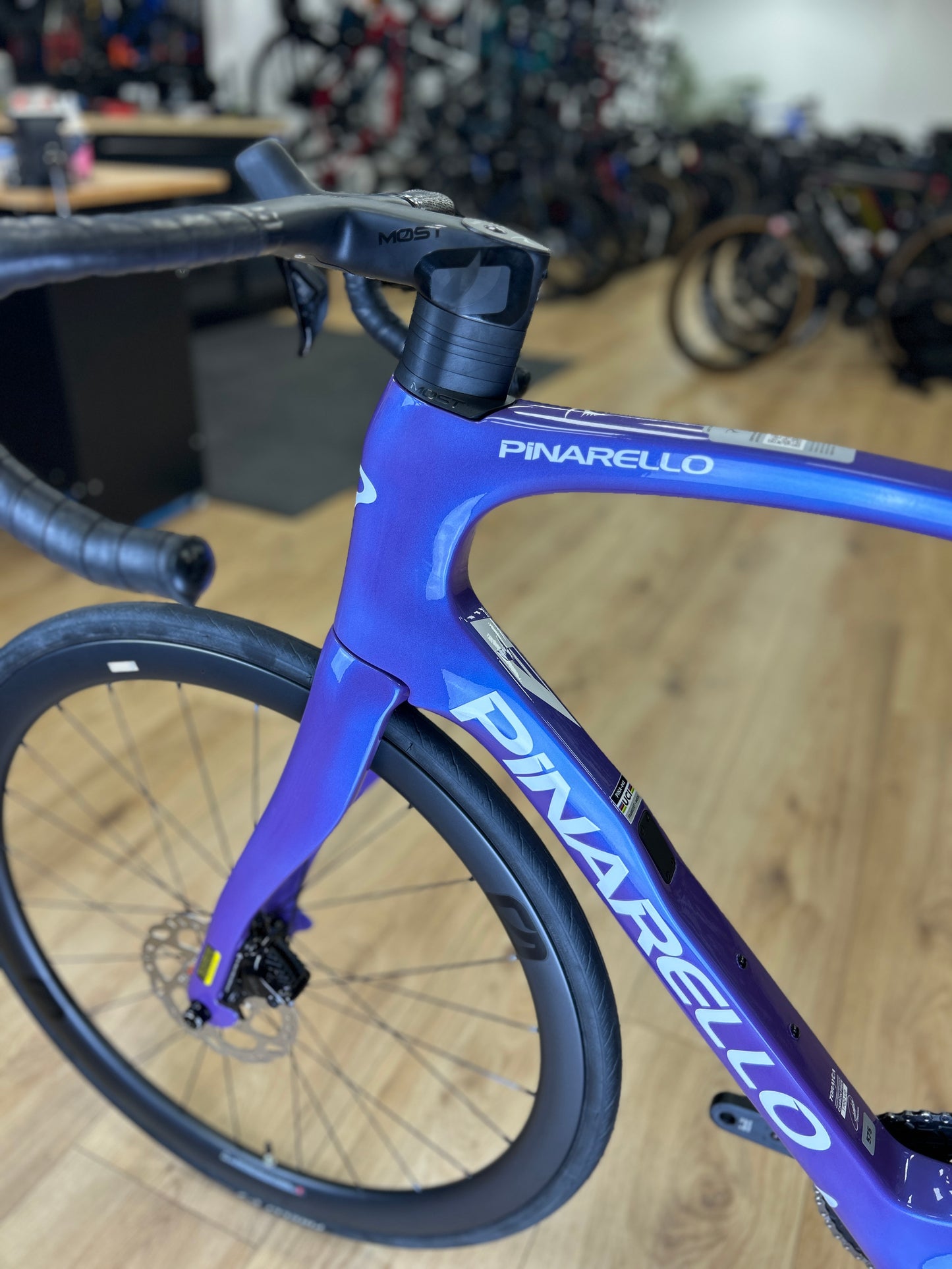 0km Showroom Model Pinarello F5 Di2 Carbon Racefiets
