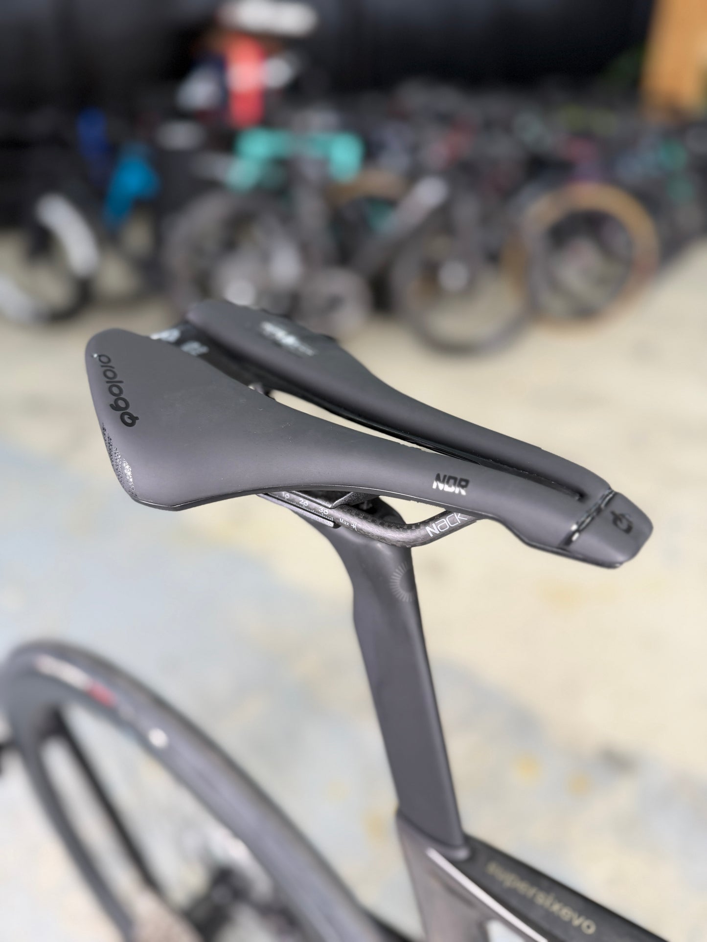 NIEUW Cannondale SuperSix EVO Hi-MOD Di2 Carbon Racefiets