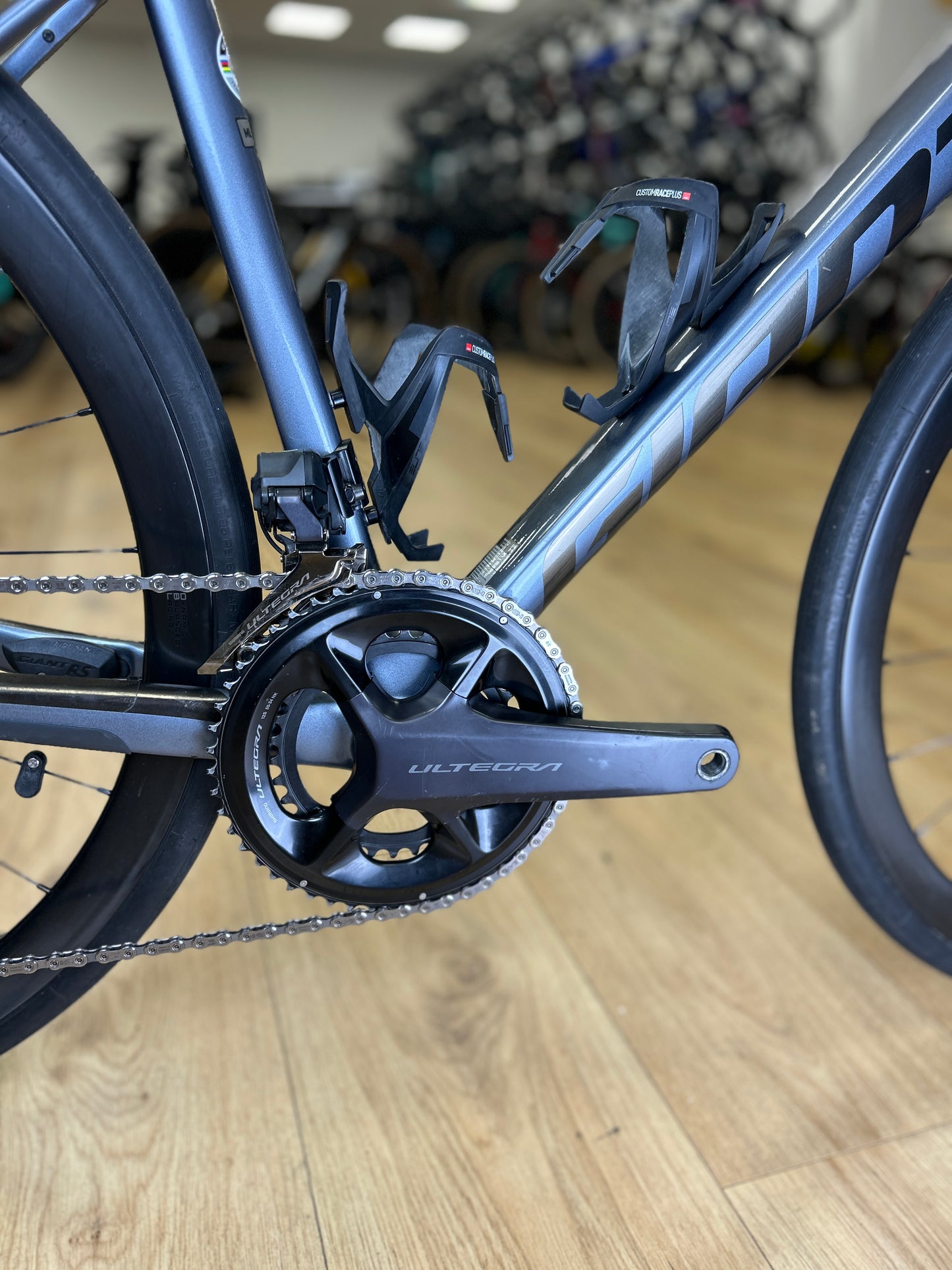 Giant Defy Advanced Pro 1 Di2 Carbon Racefiets