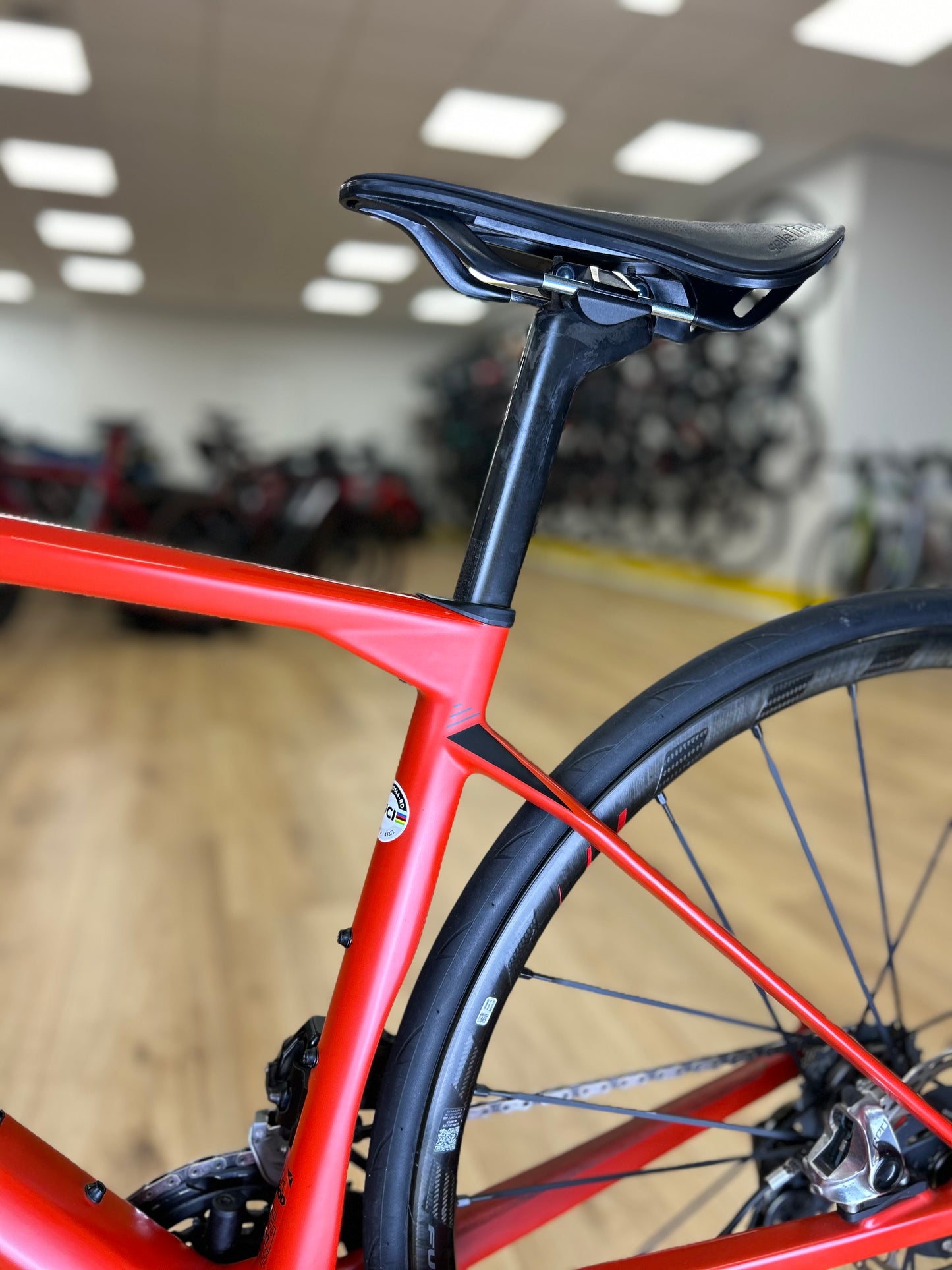 BMC Road Machine 01 Red AXS Carbon Disc Racefiets