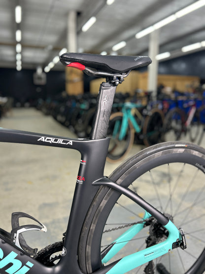 Bianchi Aquila CV Di2 Carbon Racefiets
