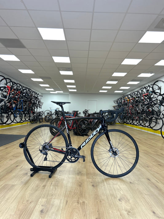 Ridley Fenix Carbon Ultegra Disc Racefiets