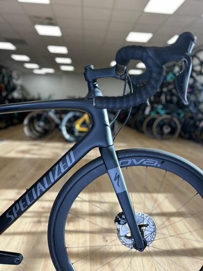 Specialized Roubaix Expert Di2 Carbon Road Bike