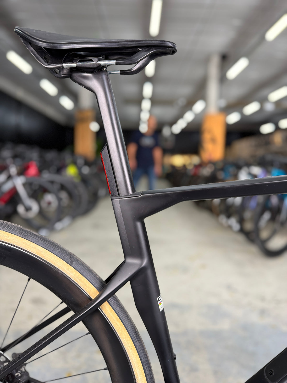NIEUW BMC Roadmachine Di2 Carbon Racefiets