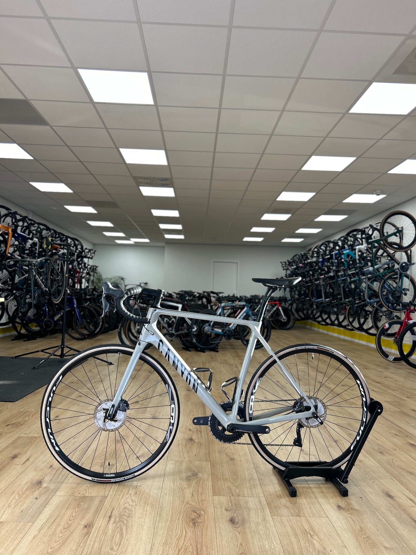 Canyon Endurace CF SL 8 Disc Di2 Carbon Racefiets