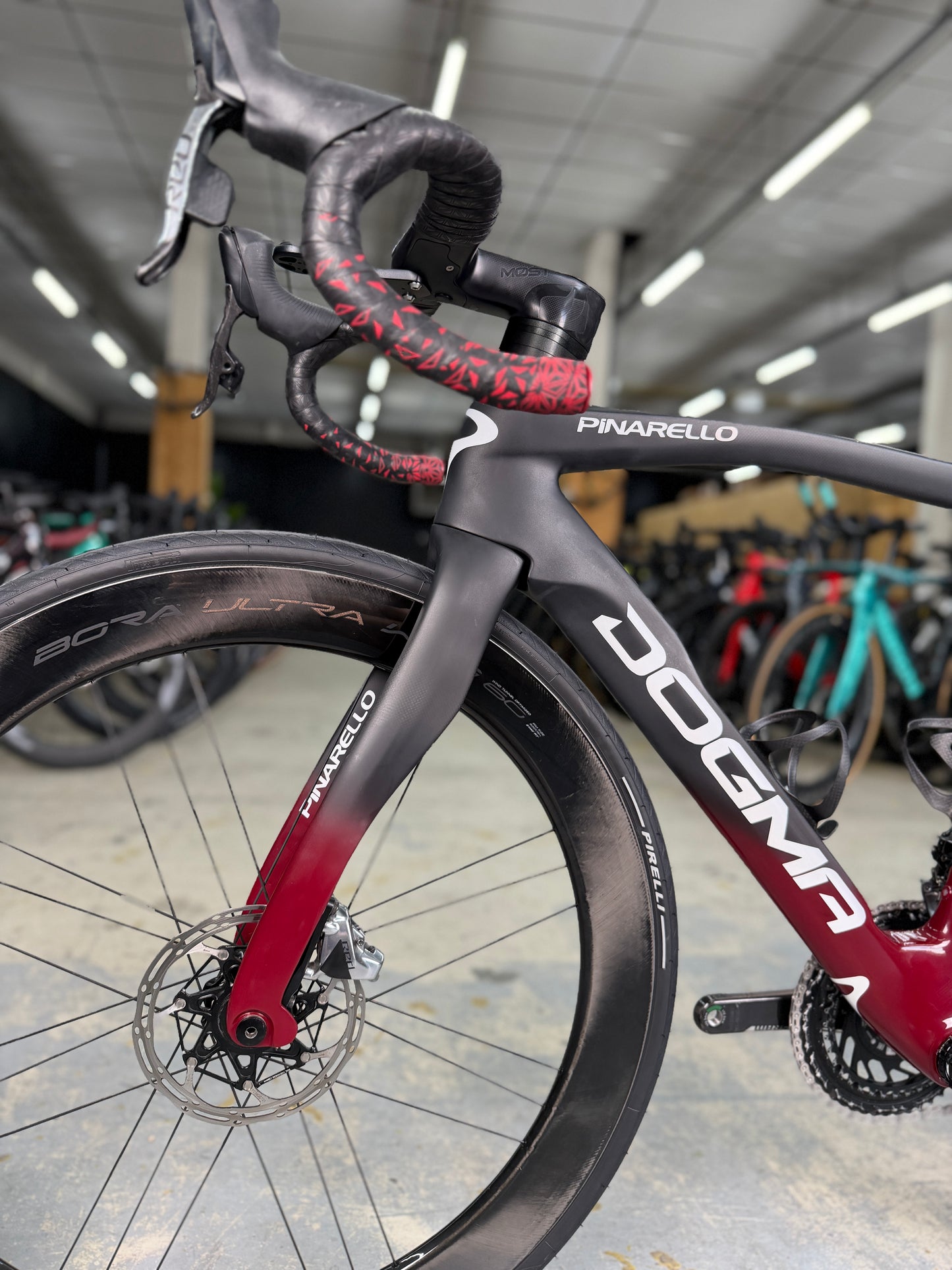 Pinarello Dogma F12 INEOS Team eTap Carbon Racefiets