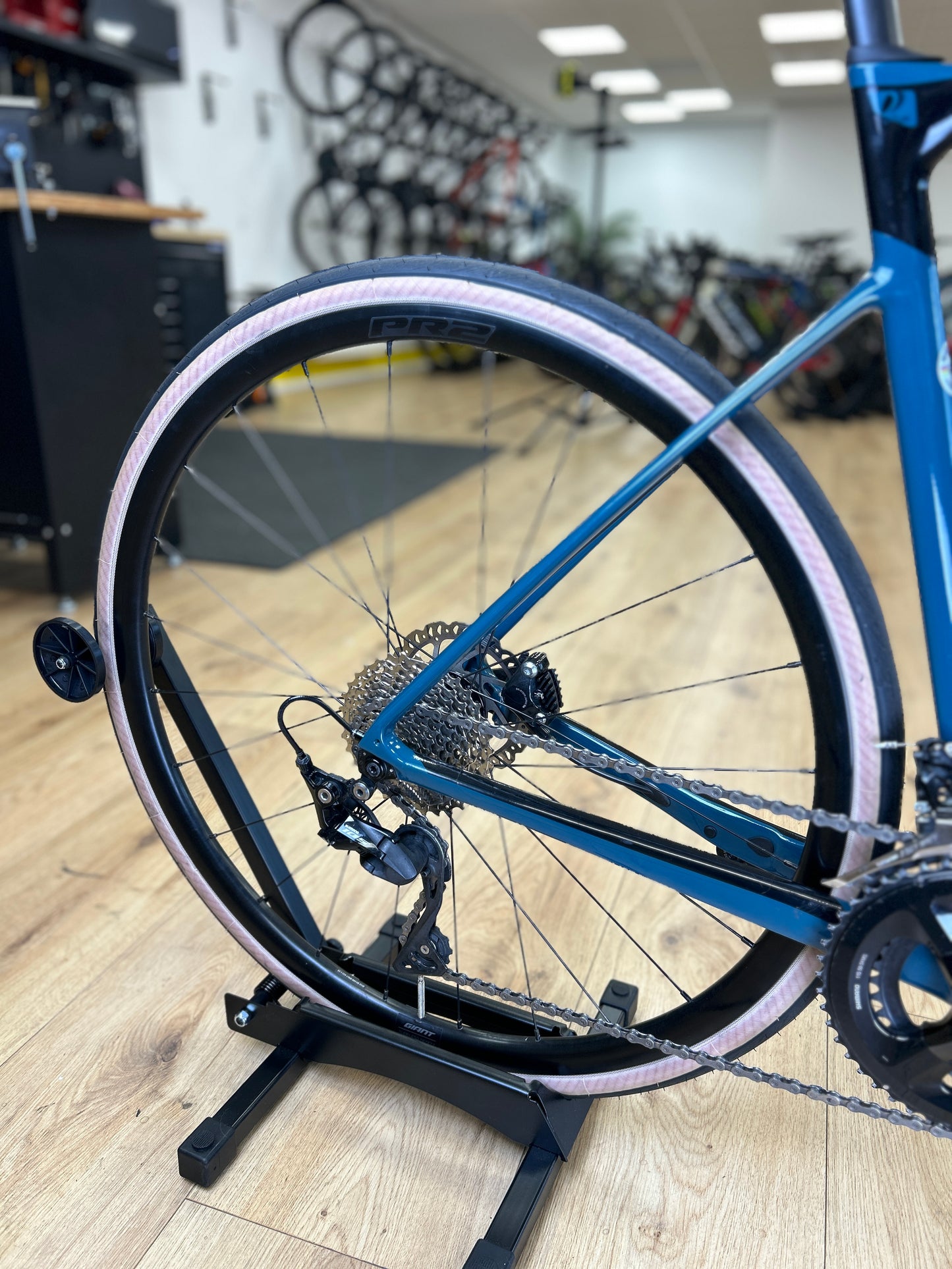 Giant Defy Carbon Racefiets