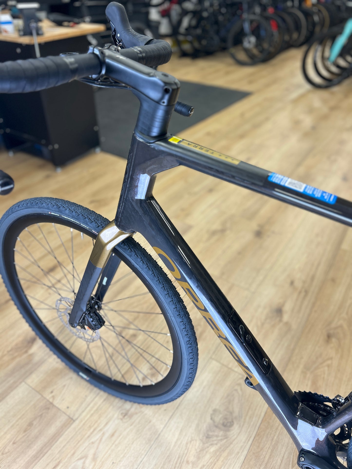 0km Showroom Model Orbea Terra M30 Carbon Gravel Fiets