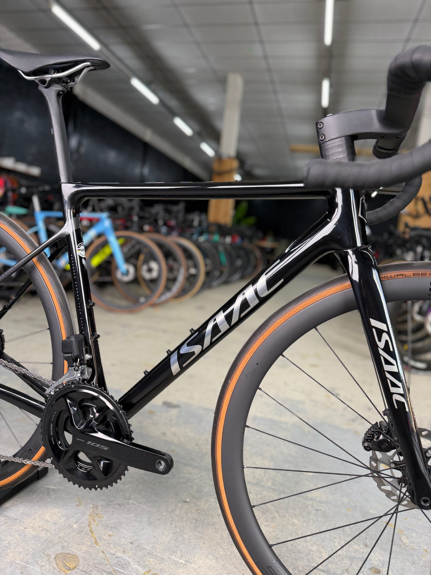 NIEUW Isaac Element Di2 Carbon Racefiets