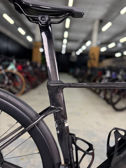 NIEUW Factor Ostro VAM Di2 Carbon Racefiets