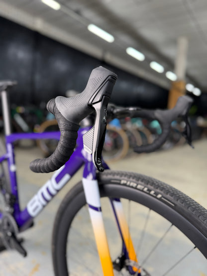 1000km BMC Kaius 01 THREE AXS Gravel Fiets