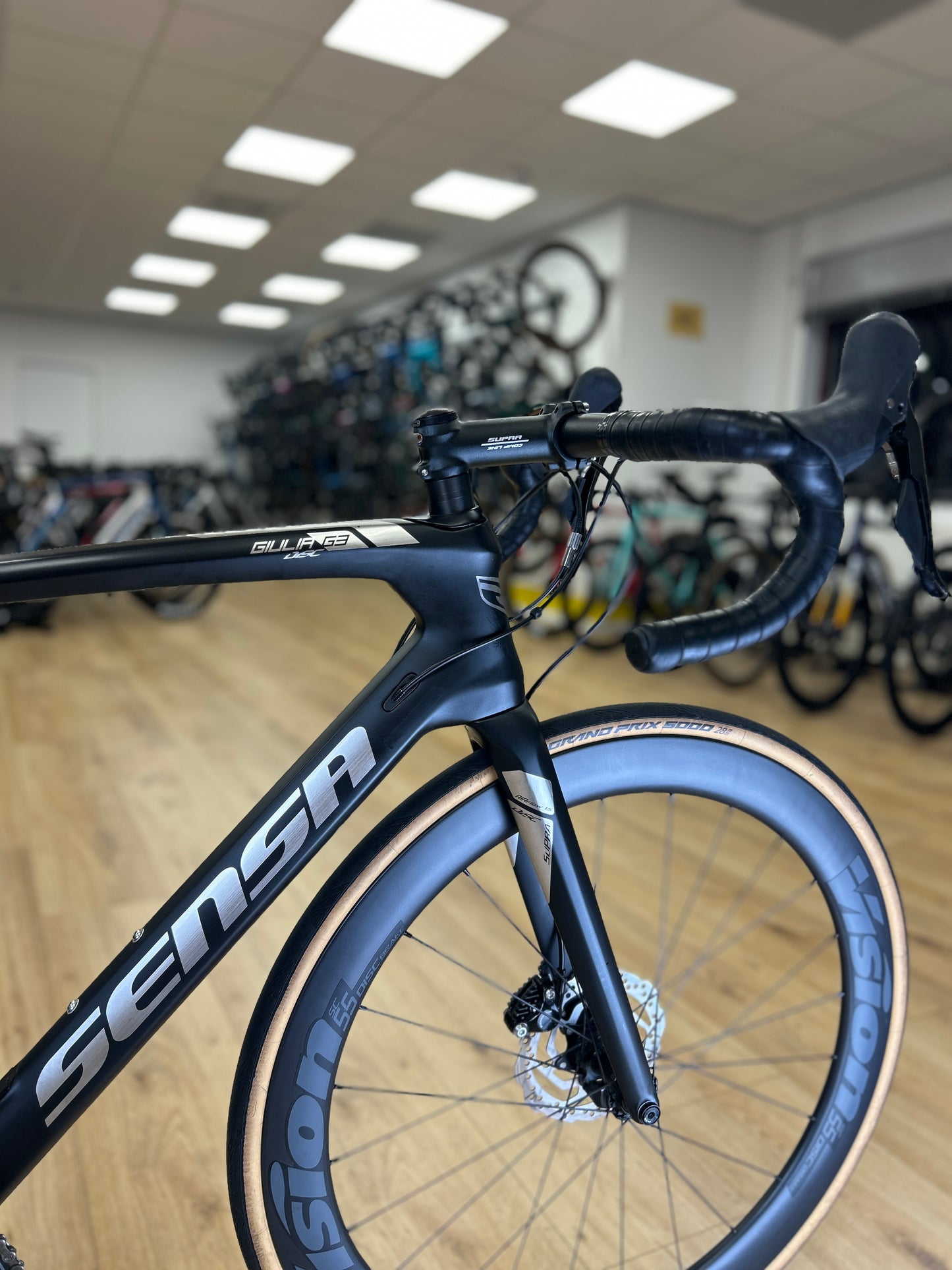 Sensa Giulia Carbon Racefiets