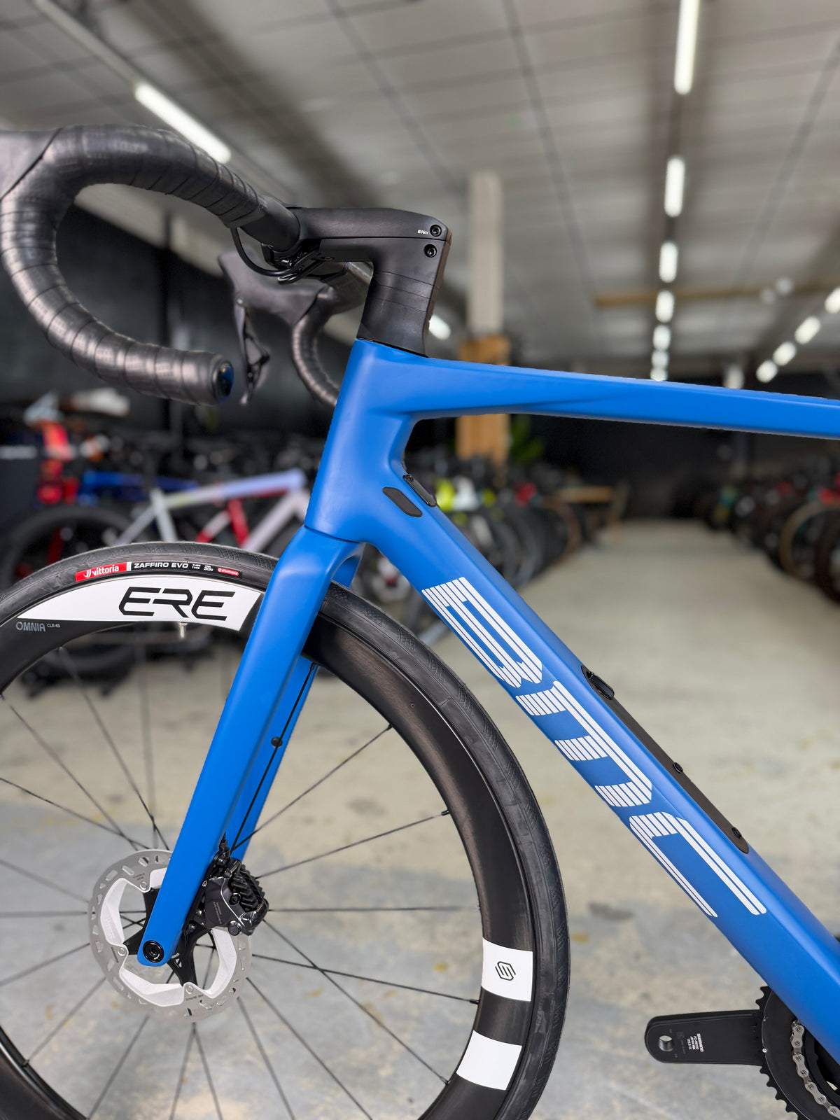 NIEUW BMC Roadmachine TWO Di2 Carbon Racefiets