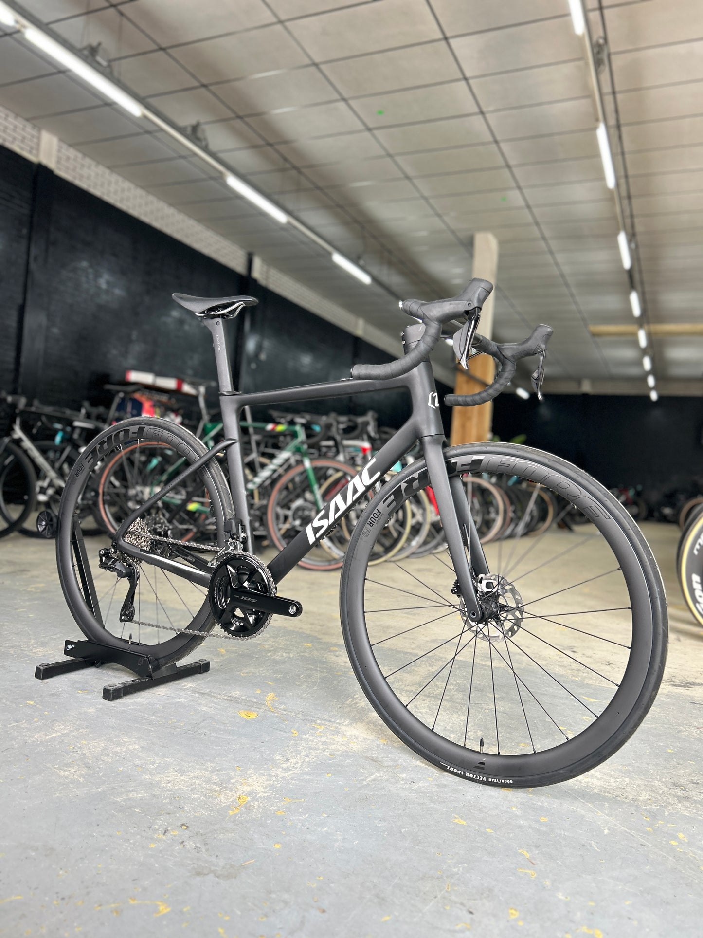 NEW Isaac Boson Di2 Carbon Road Bike