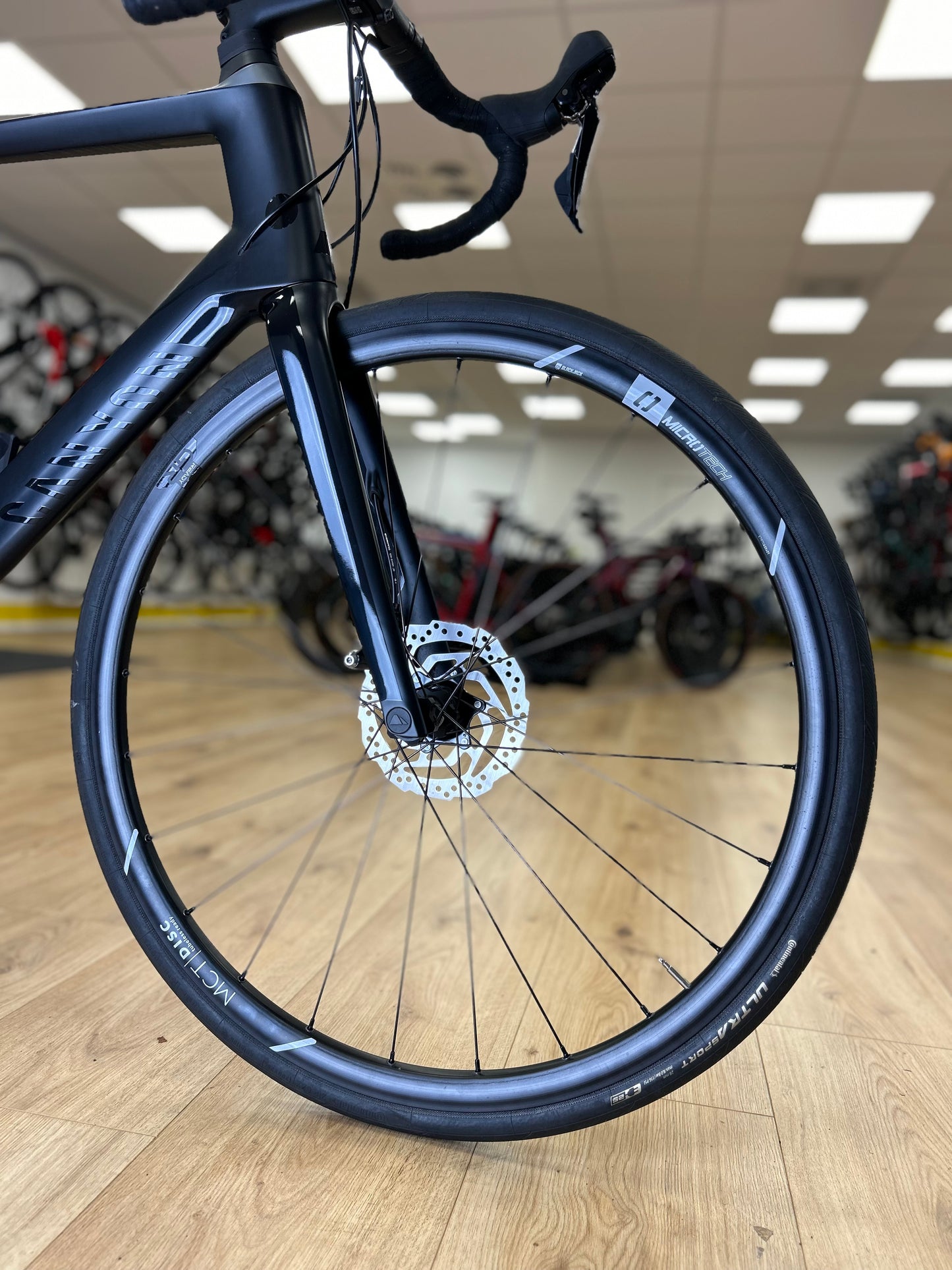 Canyon Aeroad Carbon Disc Racefiets