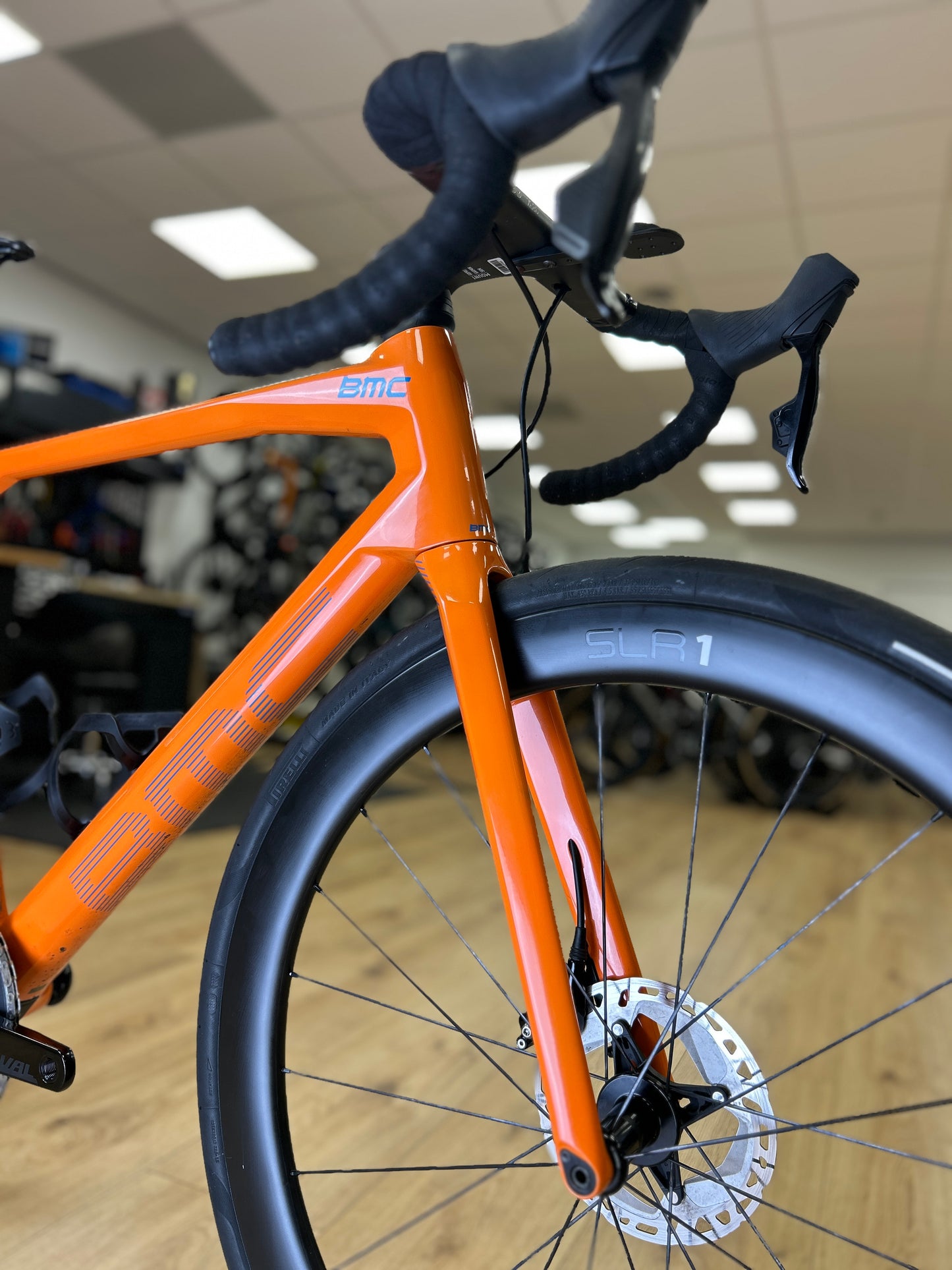 BMC RoadMachine One Carbon Racefiets