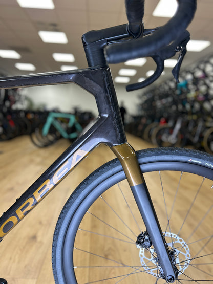 0km Showroom Model Orbea Terra M30 Carbon Gravel Fiets
