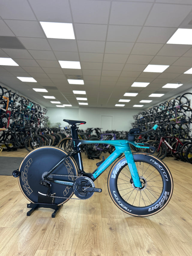 Bianchi Aquila RC Disc Di2 Carbon TT