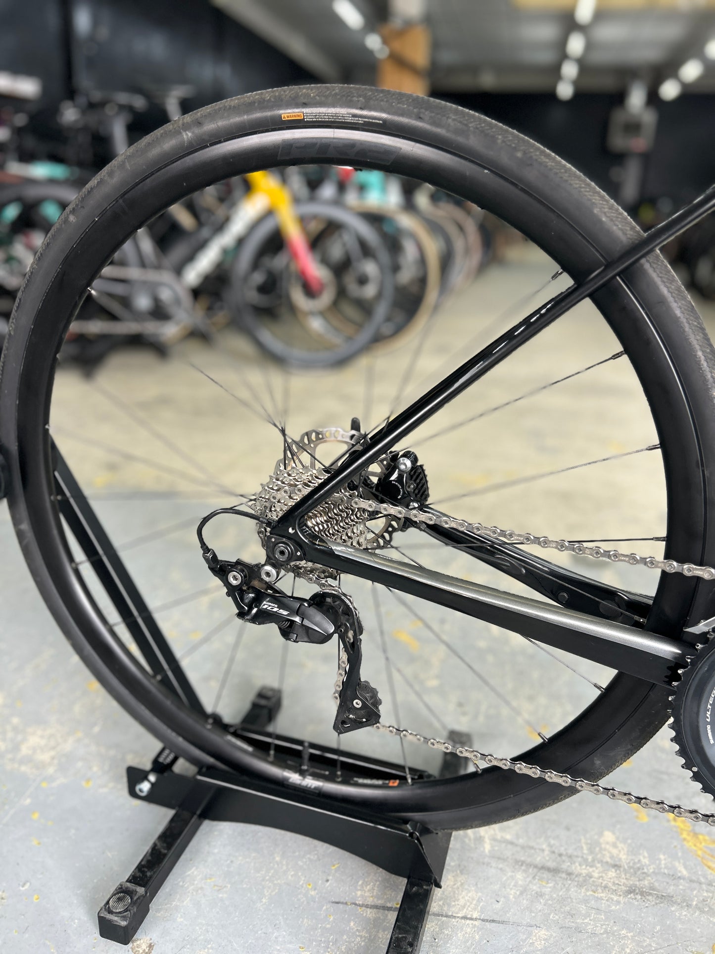 Giant Defy Advanced 2 Carbon Road Bike