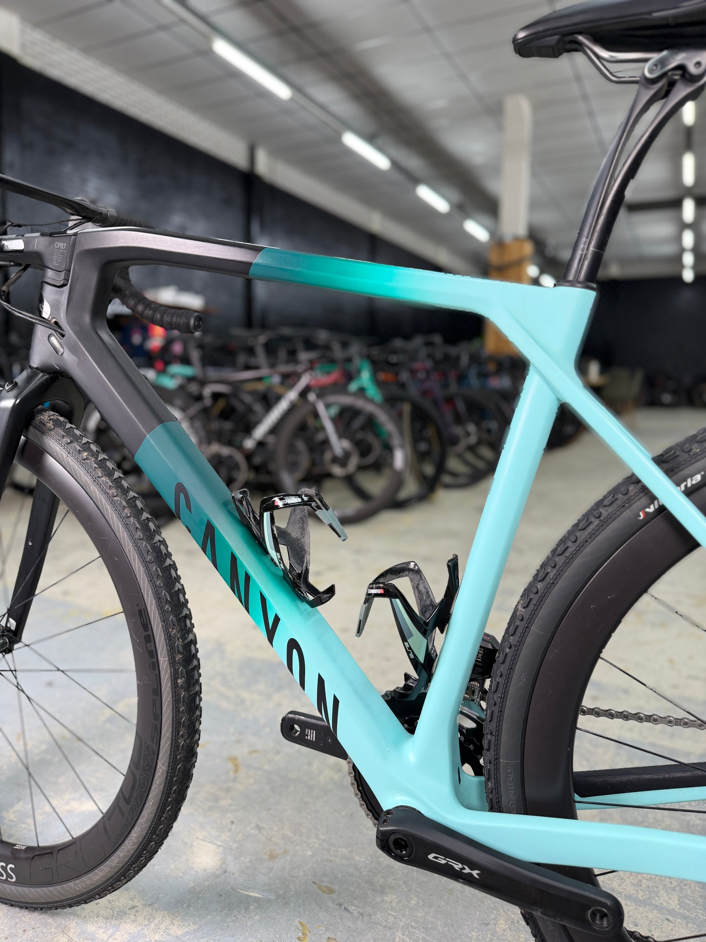 Canyon Grail CF SLX 8 Di2 Gravel Fiets