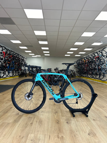 Bianchi Oltre Xr3 Di2 Disc Carbon Racefiets