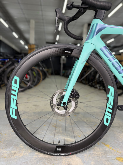 Bianchi Oltre Race Di2 Carbon Road Bike