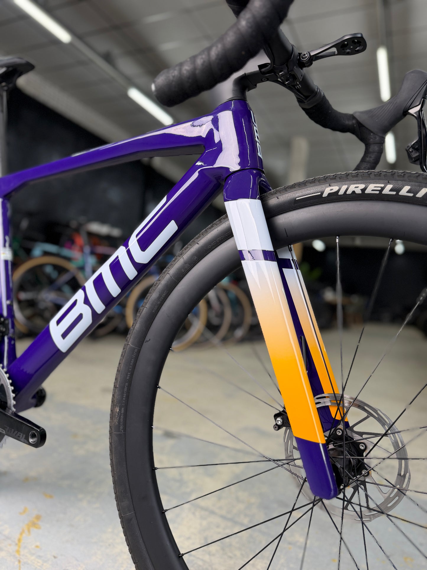 1000km BMC Kaius 01 THREE AXS Gravel Fiets